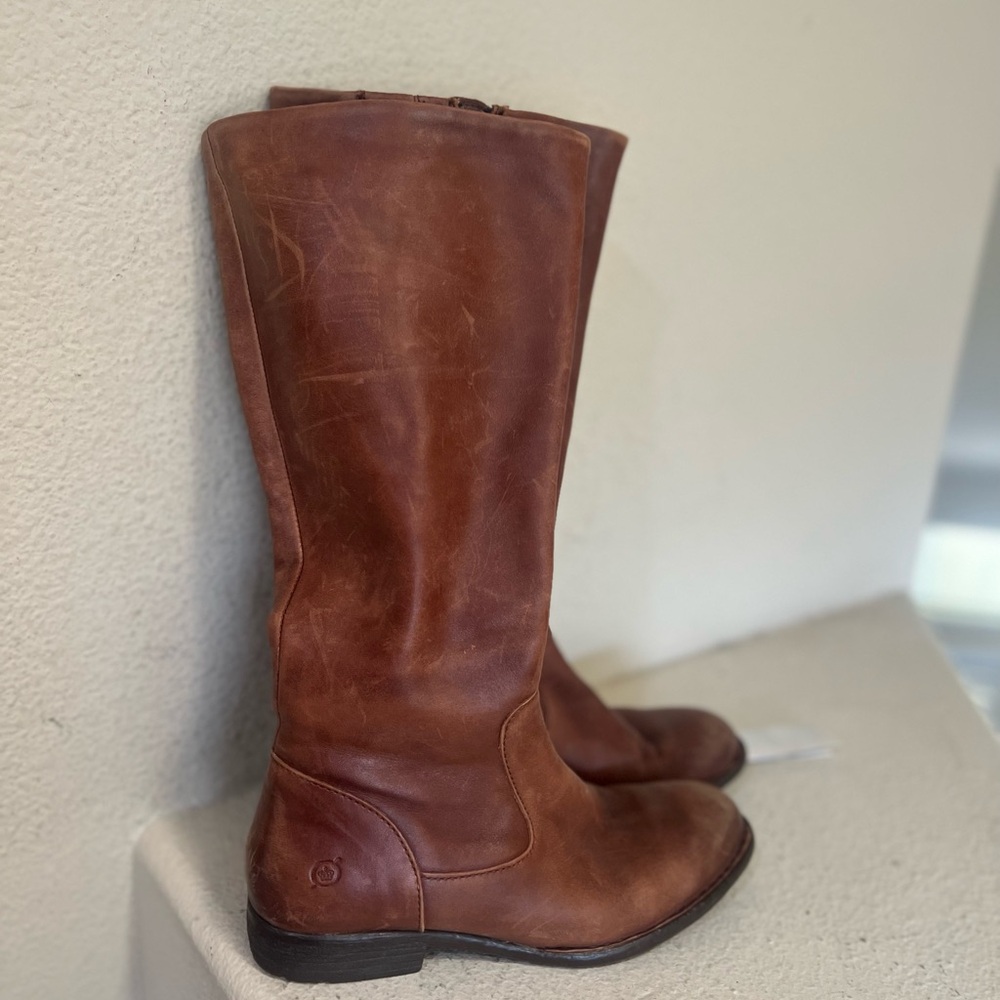 Born  Brown leather north riding equestrian  tall  Boots Women Size 8 Winter
